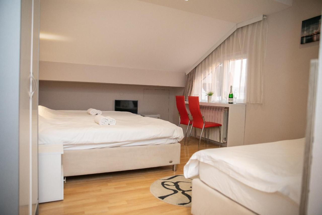 Hotel Dijana Пірот Екстер'єр фото
