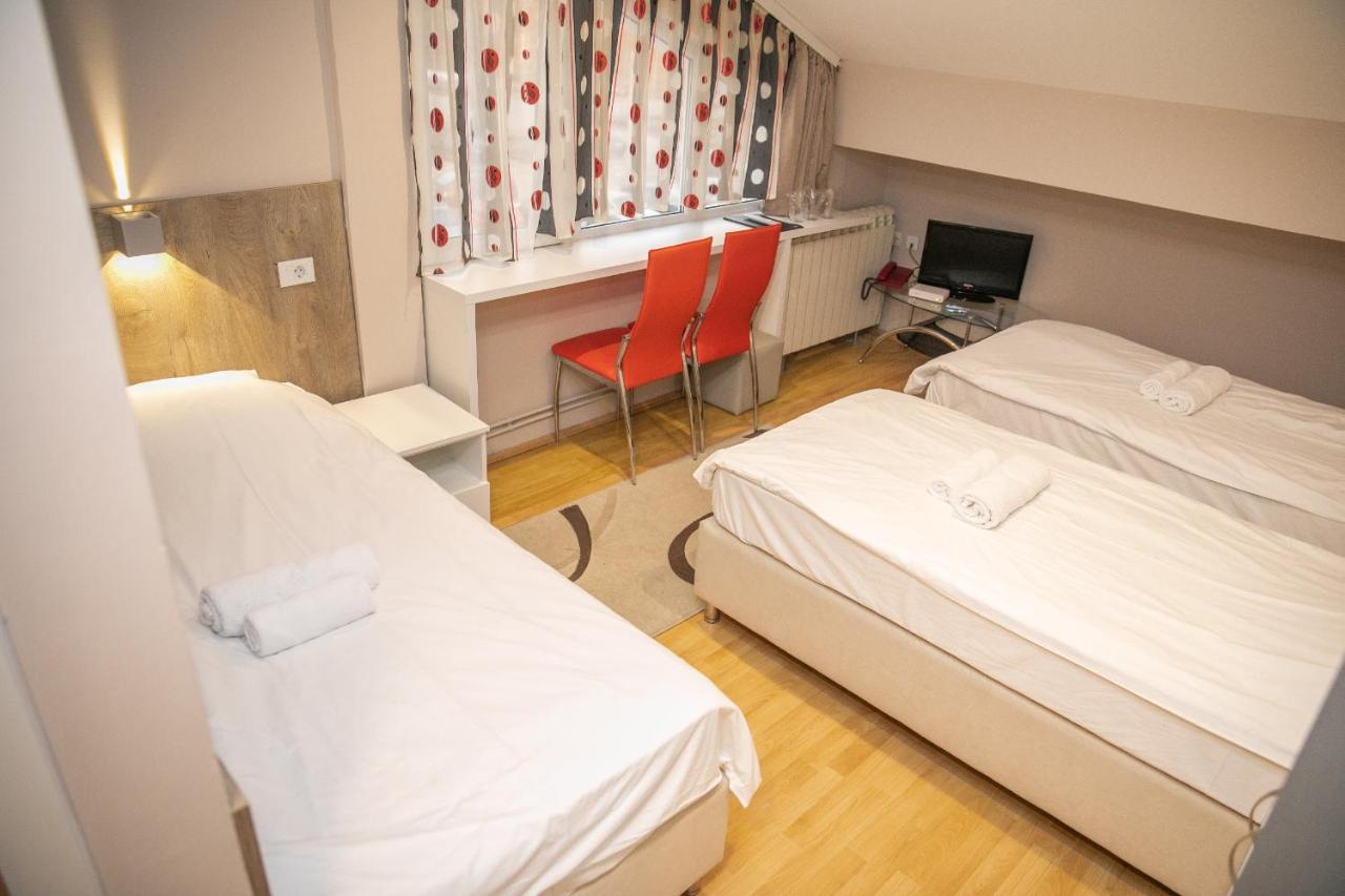 Hotel Dijana Пірот Екстер'єр фото