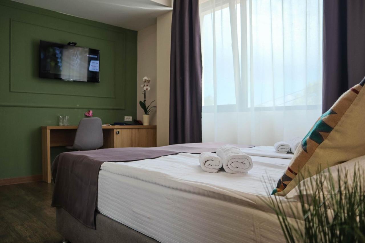 Hotel Dijana Пірот Екстер'єр фото